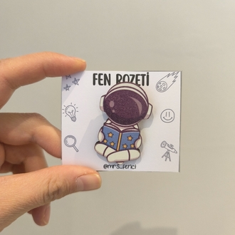Kitap kurdu astronot