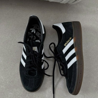 Adidas Spezial Handanlar