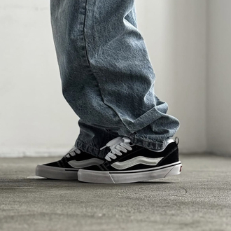 VANS KNU SKOOL