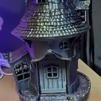 SİHİRLİ BÜYÜCÜ EVİ
