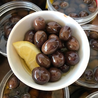 1KG ZEYTİNYAĞLI KAHVERENGİ ÇİZİK ZEYTİN