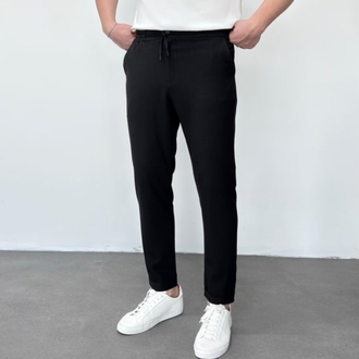 Siyah Jogger ile Zamansız Stil