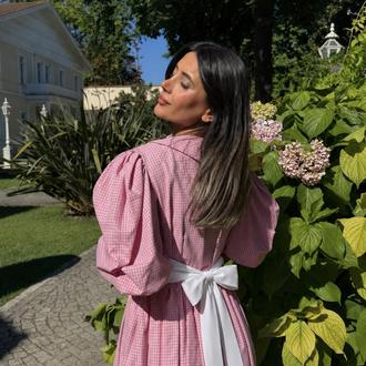 Pembe Yakalı Elbise 
