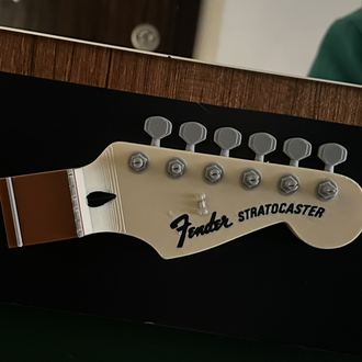 Gitar duvar anahtarlığı