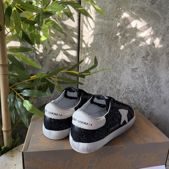 Golden Goose “Glitter Black” ⭐️