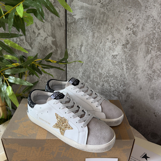 Golden Goose “Black/Gold” ⭐️