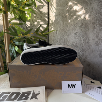Golden Goose “Glitter Black” ⭐️