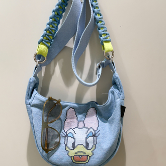 Uniq Lady Duck