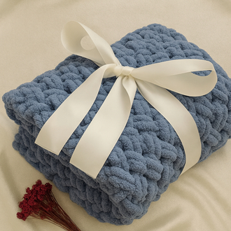 El Örgüsü Koyu Mavi Puffy Bebek Battaniyesi – Dolgun ve Sıcacık