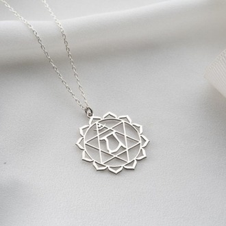 925 Ayar Navan Kalp Çakrası Kolyesi • Yoga ve Meditasyon Kolyesi • Anlamlı Ruhsal Takı