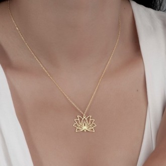 Navan Detaylı Lotus Çiçeği Kolye – 925 Ayar Gümüş