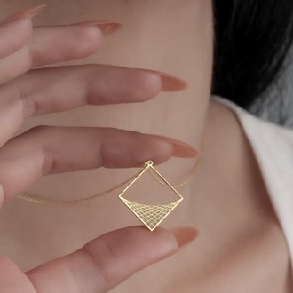 Navan Minimalist Geometrik Kolye – 925 Ayar Gümüş