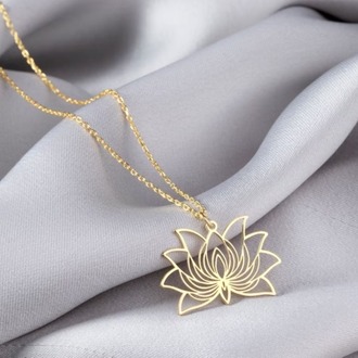 Navan Detaylı Lotus Çiçeği Kolye – 925 Ayar Gümüş
