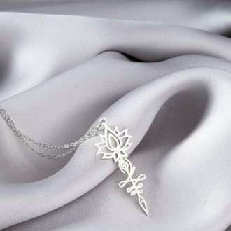 Navan 925 Ayar Gümüş Lotus Çiçeği ve Kaligrafik Desenli Kolye (Gold, Silver ve Rose)