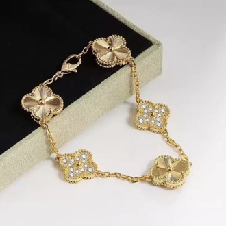 316L Paslanmaz Çelik Taşlı Van Cleef – Kararmayan, Suya ve Parfüme Dayanıklı