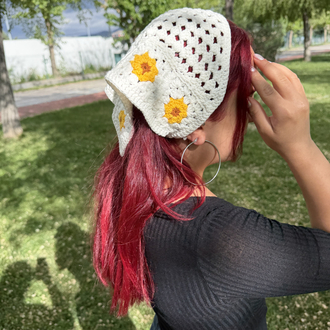 Örgü çiçekli bandana