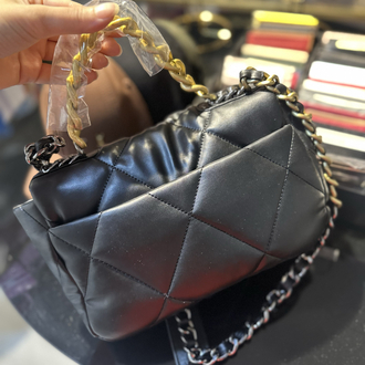 Chanel 19 Çanta