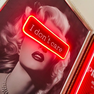 Neon Yazılı Glowart Tablo