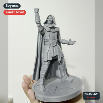 Yeşil Pelerinli Zırhlı Lord Figürü – 3D Baskı | Boyalı / Boyasız