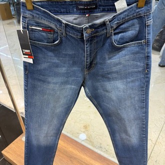 TOMMY HILFIGER Blue Patch Denim Jean Straight