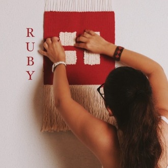 Ruby El Dokuması Duvar Kilimi