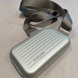 Rimowa Askılı Çanta
