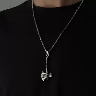 Çelik Balta Model Kolye