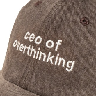Yazı Nakışlı Şapka Pamuk Kumaşlı ve Ceo of Overthinking Sloganlı Şapka