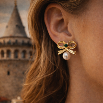 Emerald Ribbon Pearl Earrings