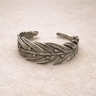 Helena Laurel Cuff