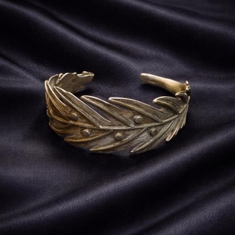 Helena Laurel Cuff