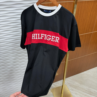 Tommy Göğüs Şeritli İthal Siyah Tişört
