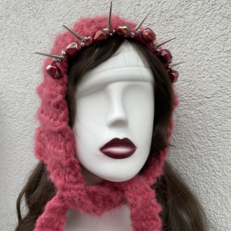 spiked bonnet