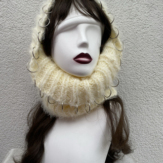 hood with silver rings