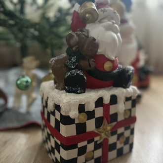 Hediye Paketli Noel Baba