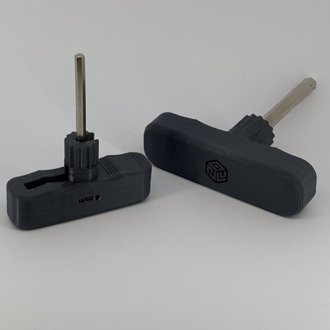 Novolit Labs – İzeltaş Uyumlu Ergonomik ABS Alyan Tutucu (Tekli)