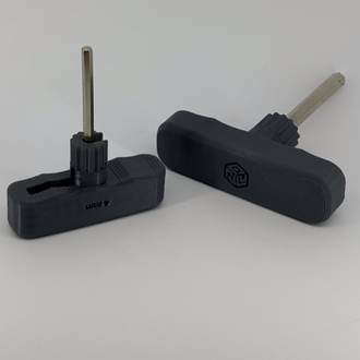 Novolit Labs – İzeltaş Uyumlu Ergonomik ABS Alyan Tutucu (Tekli)