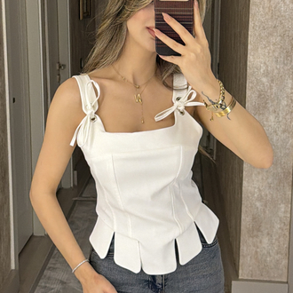 Beyaz korse bluz