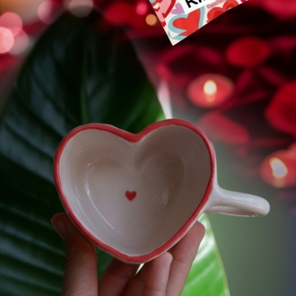 Kalpli Kırmızı Kupa ❤️ Love Coupon