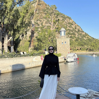 TASARIM SİYAH KETEN BLUZ