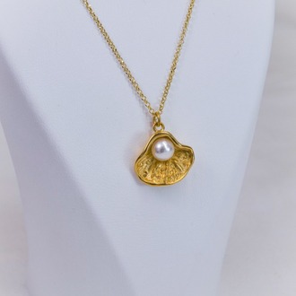 Pearl's Golden Heart Kolye