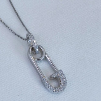Elegance of Tiny Diamonds Seti