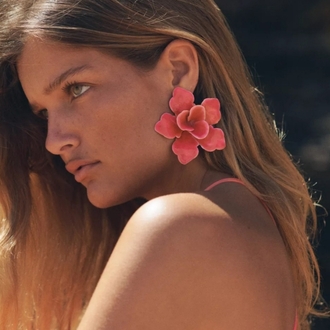 ZARA MODEL MİNE ÇİÇEKLİ KÜPE