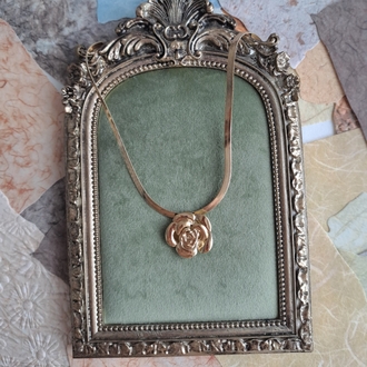 316L Çelik Gold Gül Detaylı Kolye 
