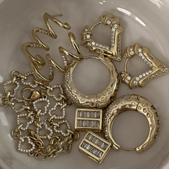 Vintage model taş işlemeli vıp xuping küpe