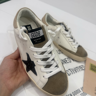 GOLDEN GOOSE