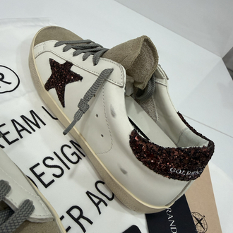 GOLDEN GOOSE