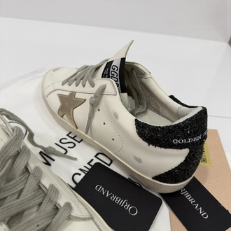 GOLDEN GOOSE