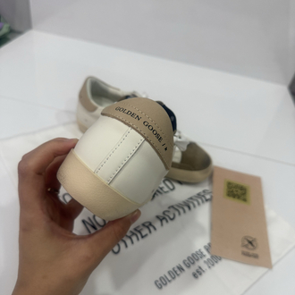 GOLDEN GOOSE