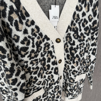 Zara jakarlı oversıze hırka